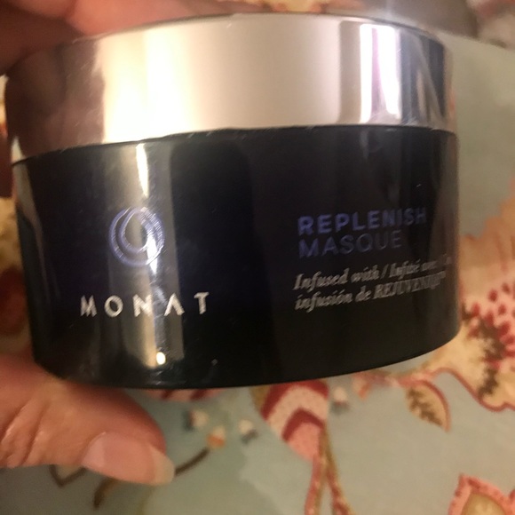 new Monat Replenish Masque - Picture 3 of 3